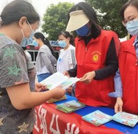 官塘社区开展垃圾分类宣传志愿服务活动