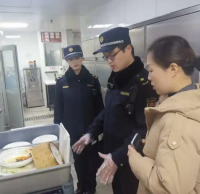 海淀城管“走街串巷”推动垃圾分类精细管理
