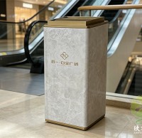 电梯口的大理石纹不锈钢垃圾桶提升公共空间品味