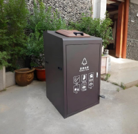 户外金属脚踏式垃圾桶城市角落的沉默守护者