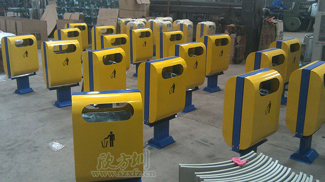 社区钢制垃圾桶