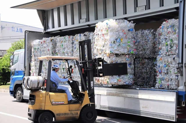 日本矿泉水瓶垃圾分类图片