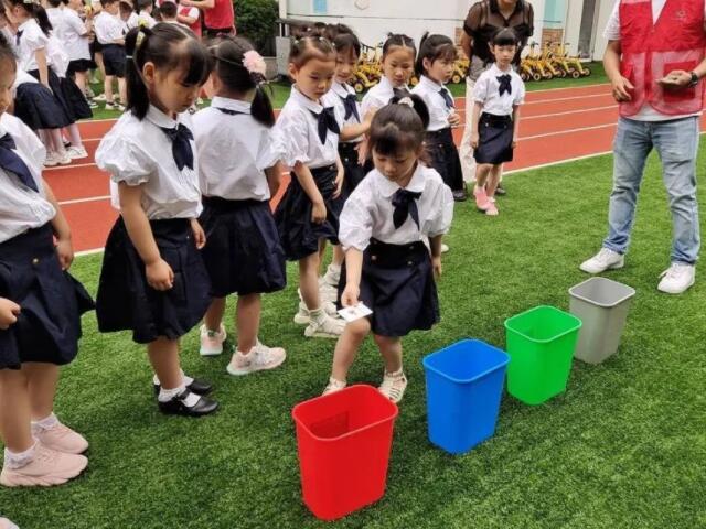 在游戏中宣传垃圾分类知识