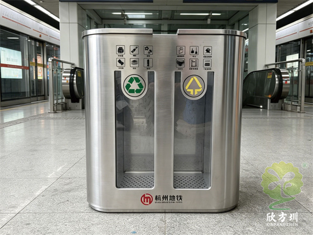 杭州地铁站不锈钢连体分类垃圾桶以匠心工艺守护城市文明